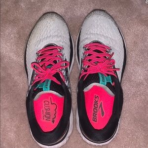 Brooks Ghost 11 running shoes